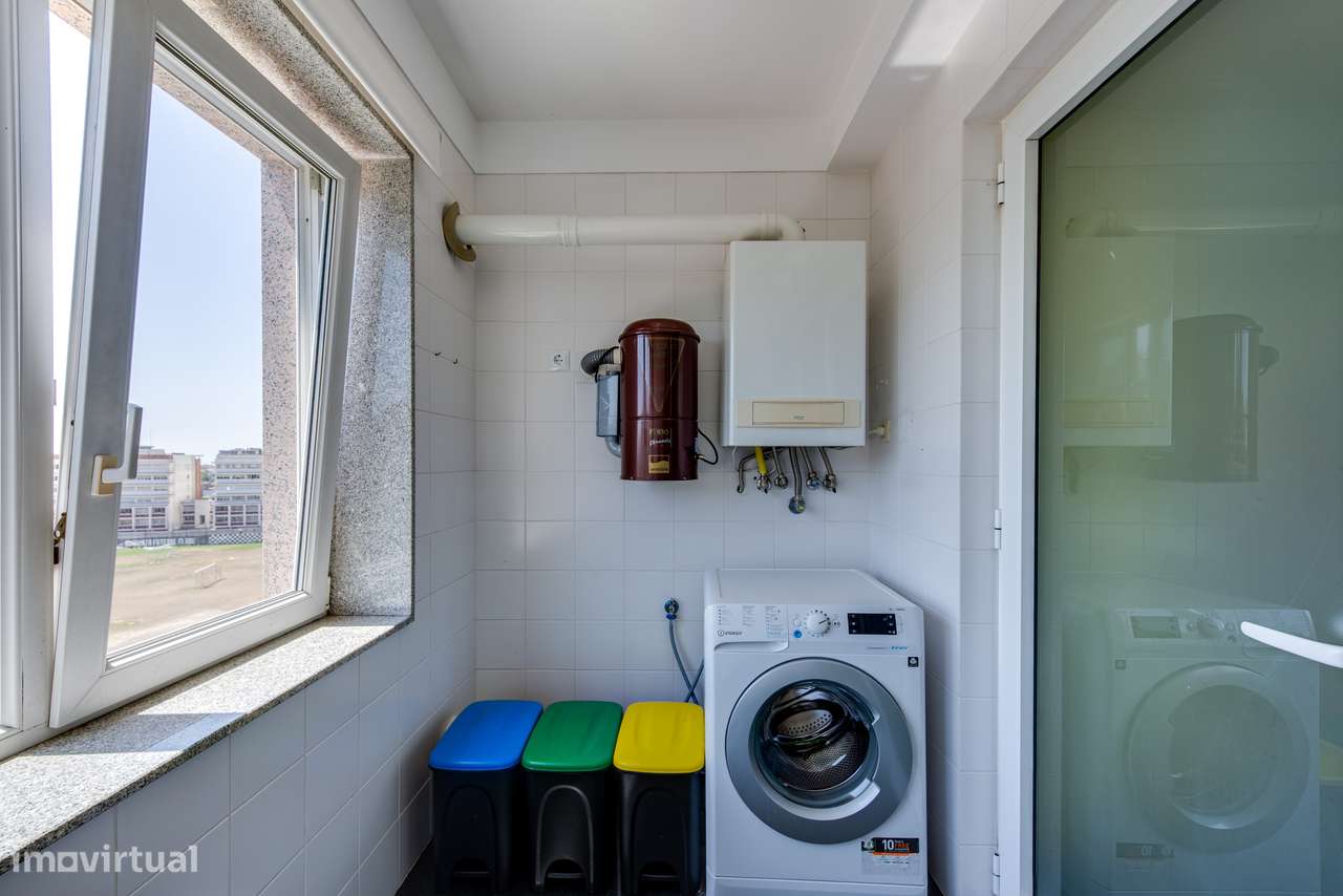 Apartamento T3 Venda em Ramalde,Porto-12