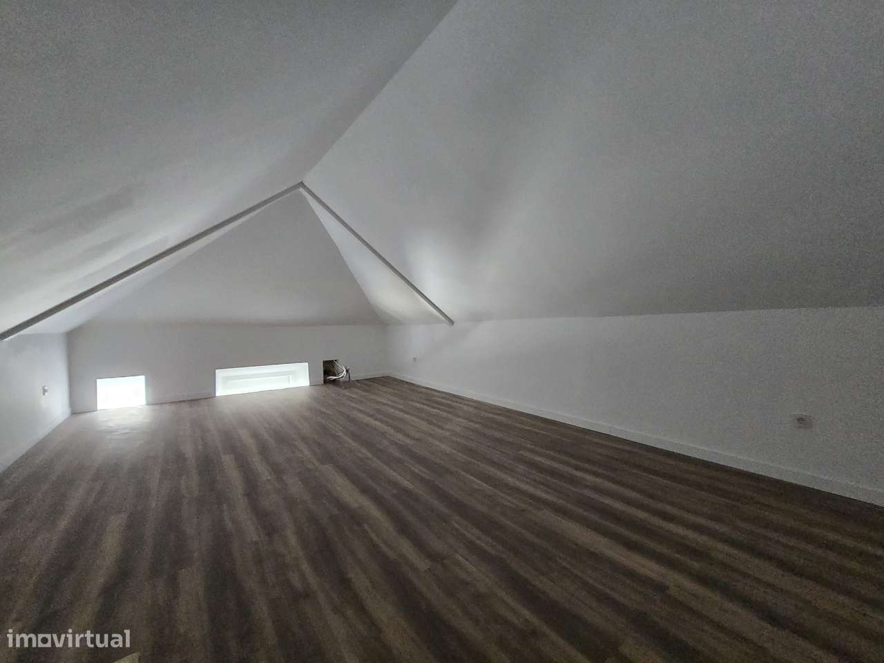 Fantástica Moradia T2 Totalmente Renovada na Zona Histórica de Palmela-30