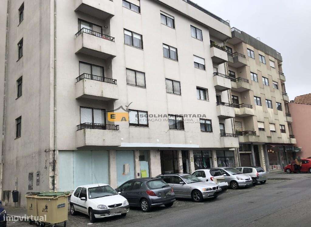 Loja antiga agência NovoBanco - Grande imagem: 5/10