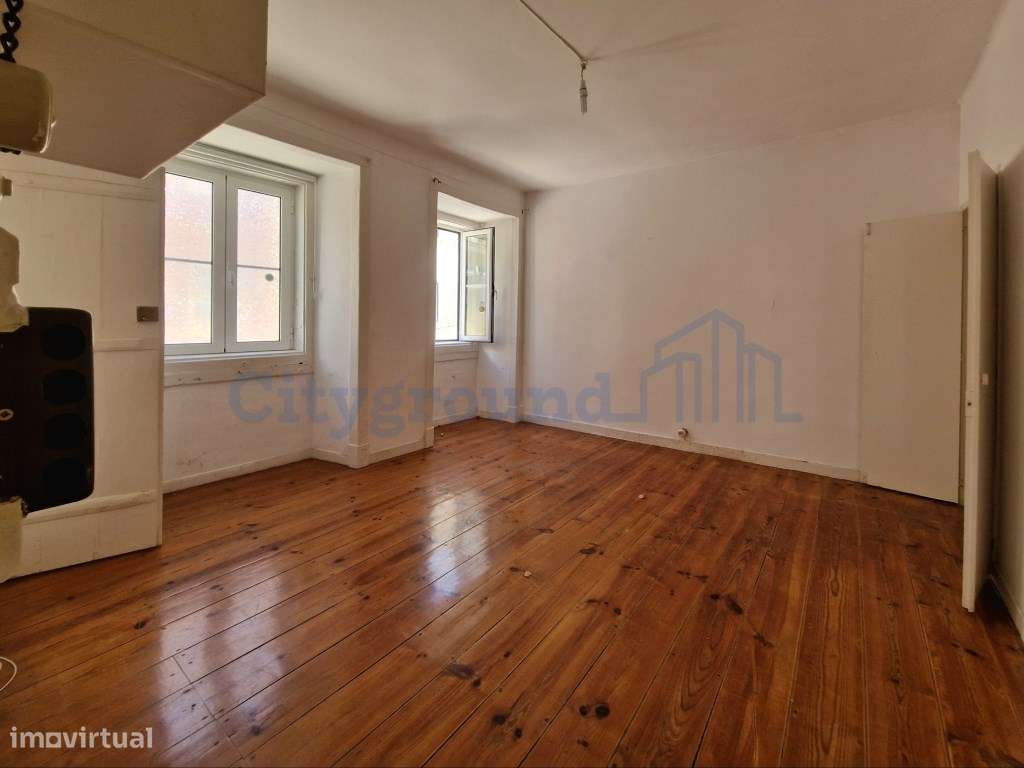 Apartamento T1 no Príncipe Real para reabilitar a seu gosto-0