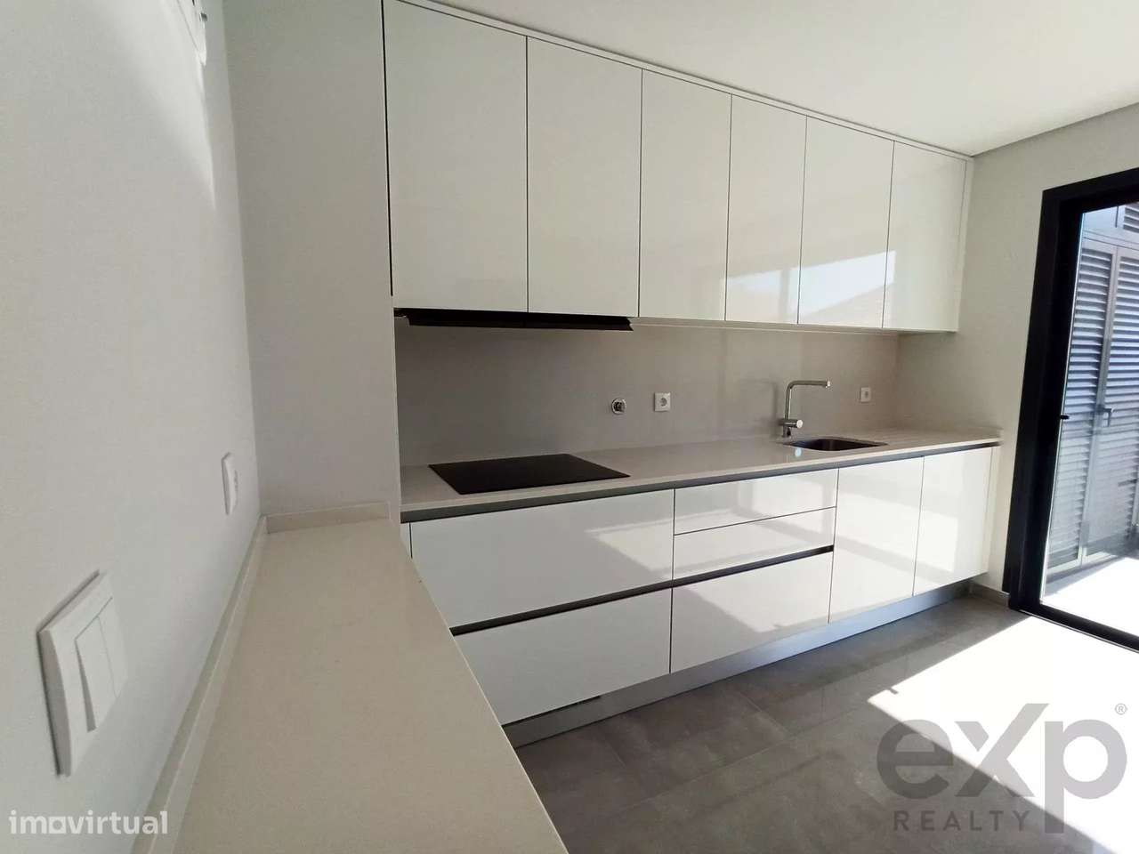 T2 Novo em condomínio fechado com piscina-12