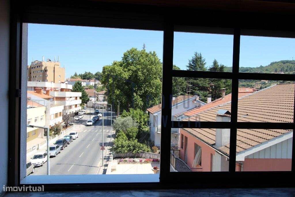 Apartamento T3 em plena Av Cidade de Zamora com vista do Castelo de Br-26