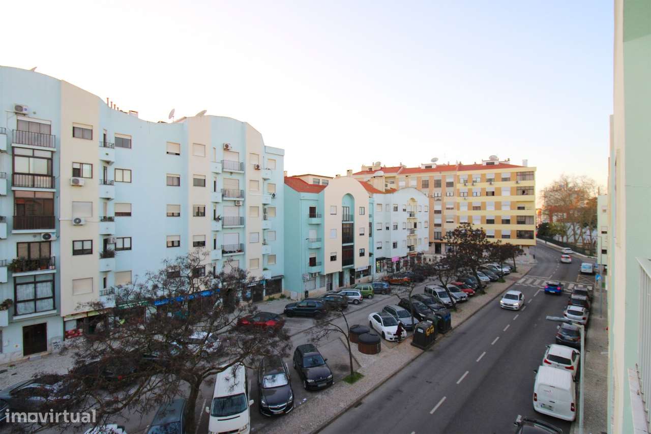 Apartamento T3 Amora -Seixal-8