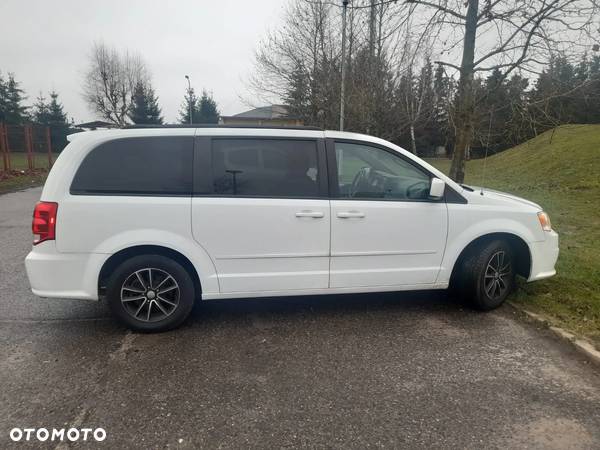 Dodge Grand Caravan 3.6 R/T - 36