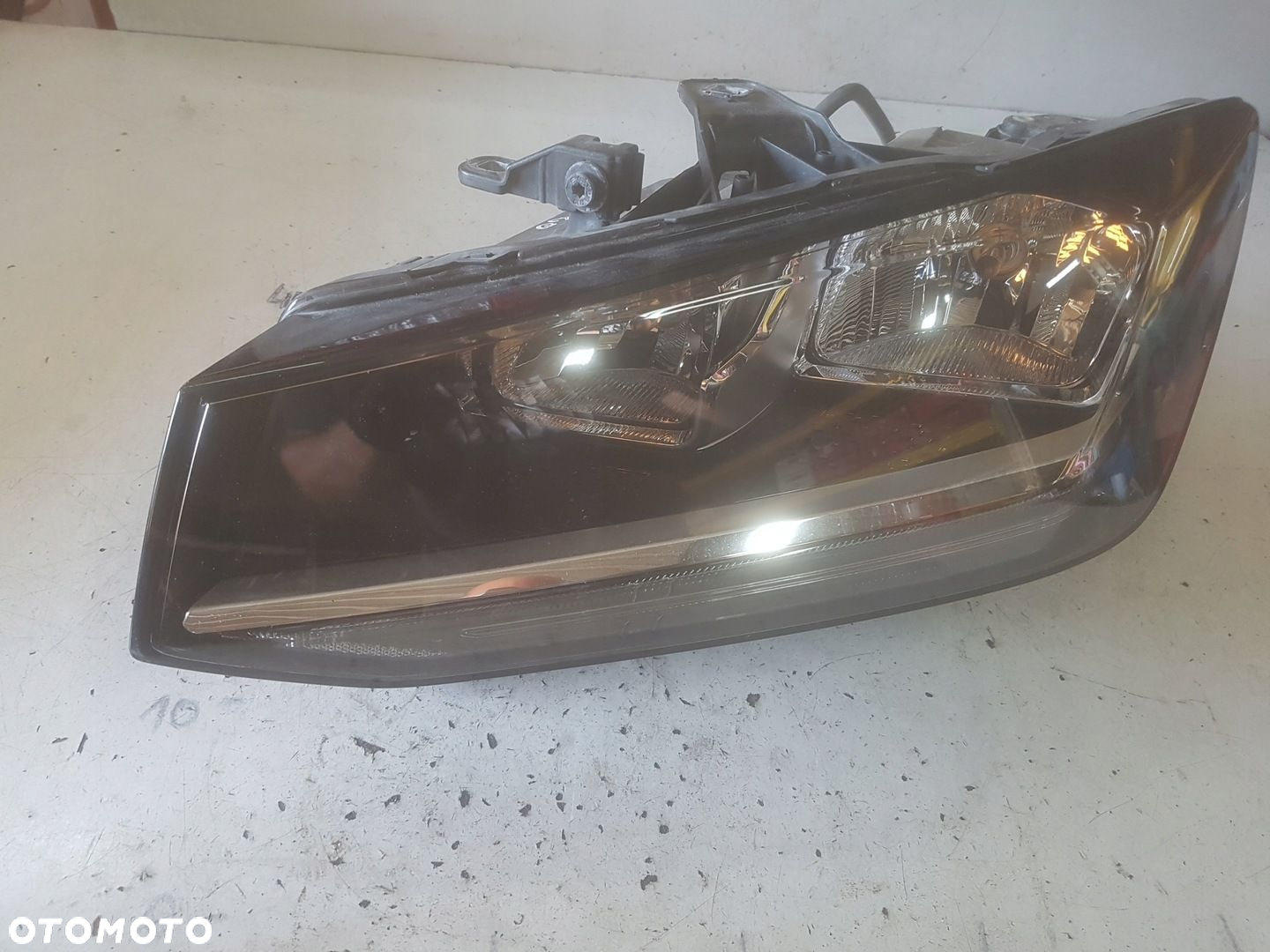 AUDI Q2 16-20r LAMPA LEWA PRZÓD ANGLIK - 3