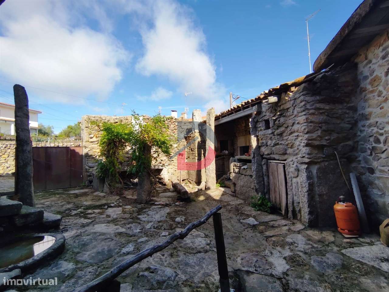 Duas moradias históricas - Grande imagem: 5/35