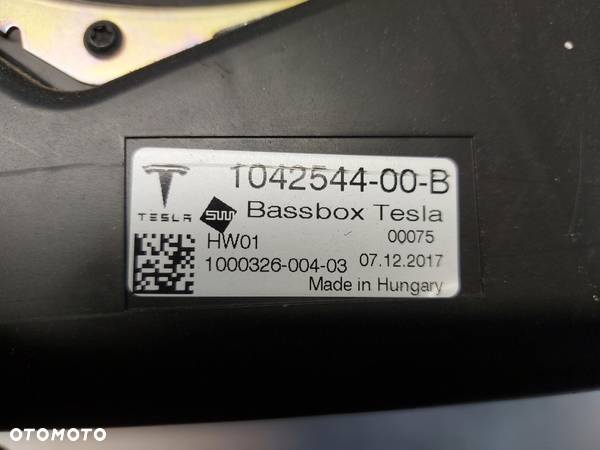 Tesla Model S LIFT głośnik bassbox subwoofer tuba  1042544-00-b - 2