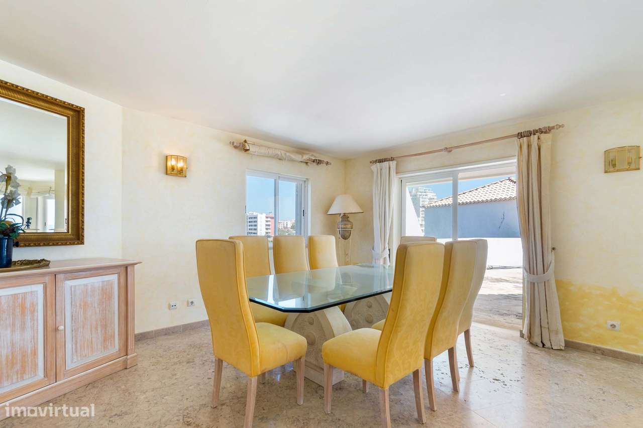 Penthouse Excecional com Amplo Terraço e Vistas Panorâmicas para o Mar-14