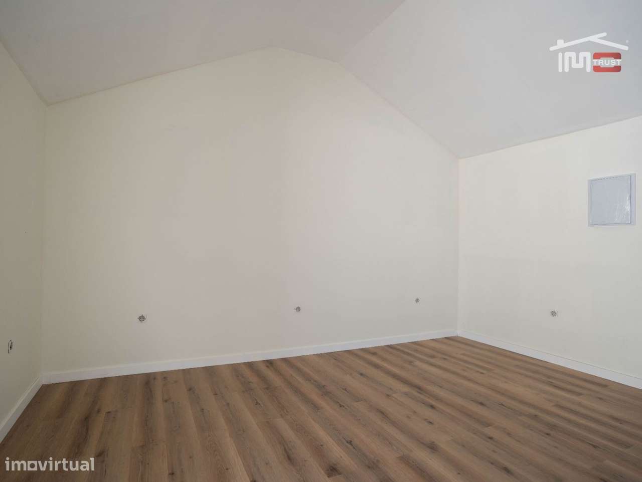 Moradia Térrea Totalmente Remodelada com Espaço Exterior | Pego, Ab...-8
