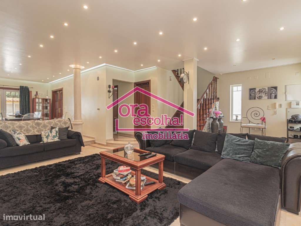 Moradia ISOLADA T4 de 2001 nos Foros de Amora! - Grande imagem: 4/21