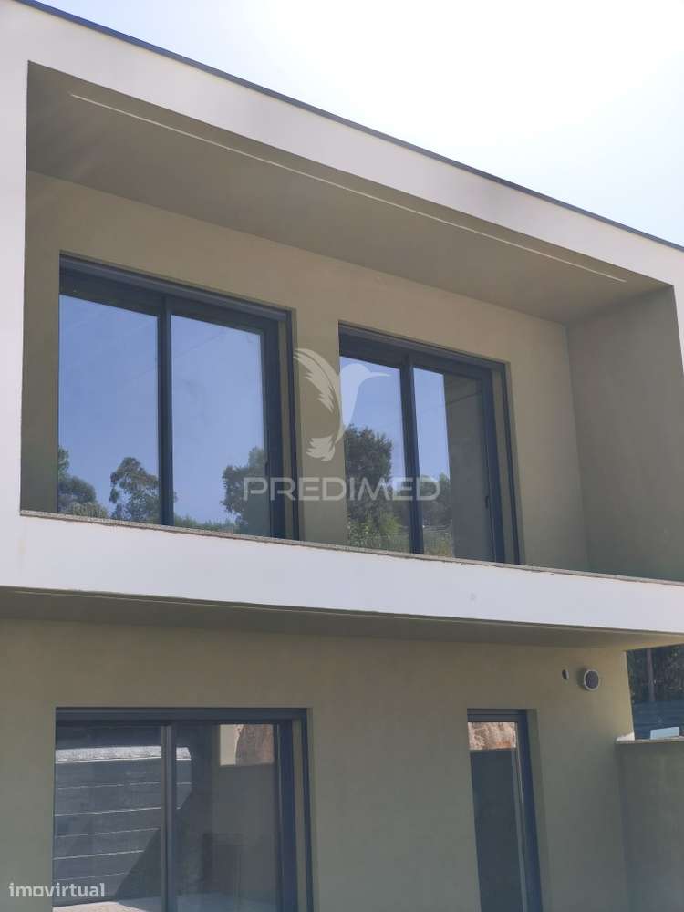 MORADIA T3 - Grande imagem: 2/24