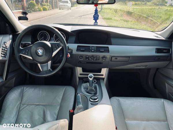 BMW Seria 5 520d - 16