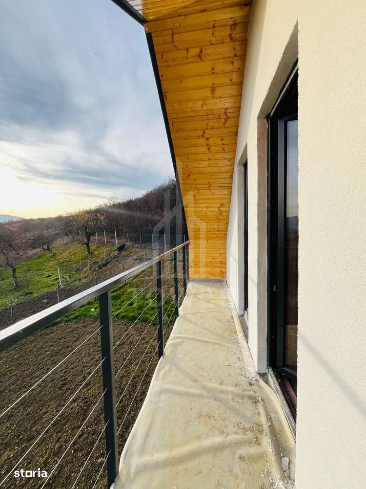 Cabana moderna cu view superb-12