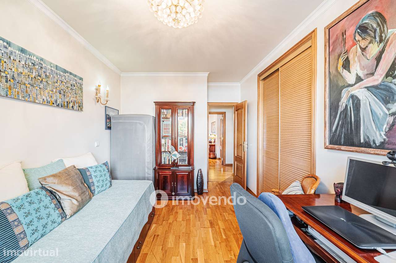 Apartamento T2 com garagem em condomínio com jardim, Paço de Arcos-19