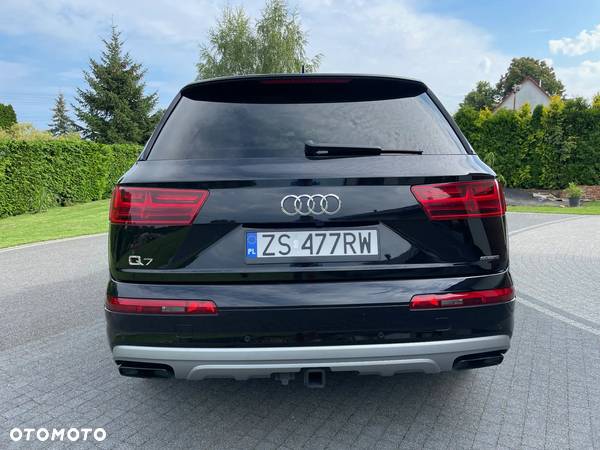 Audi Q7 3.0 TFSI Quattro Tiptronic - 11