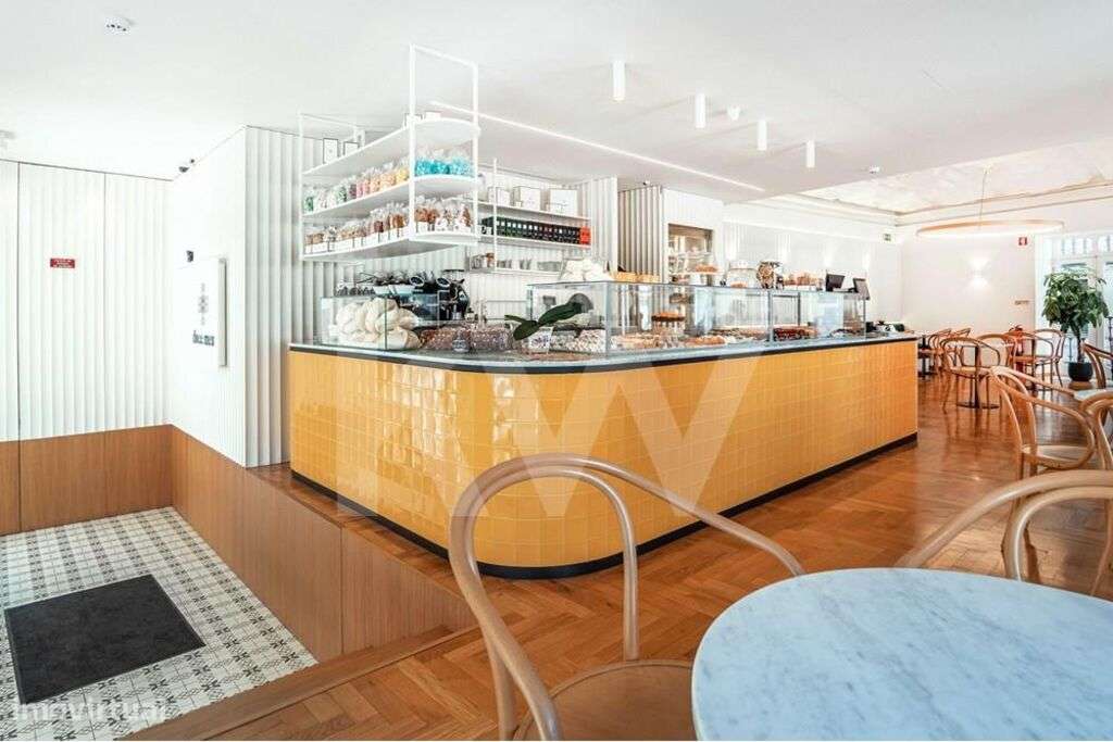 5 fracções para venda na Baixa de Coimbra. Prédio da Praça 8 de Maio. - Grande imagem: 5/46