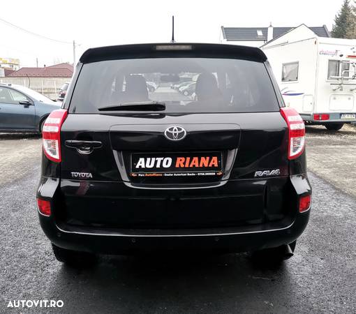 Toyota RAV4 2.2 D-4D 4x4 Comfort - 12