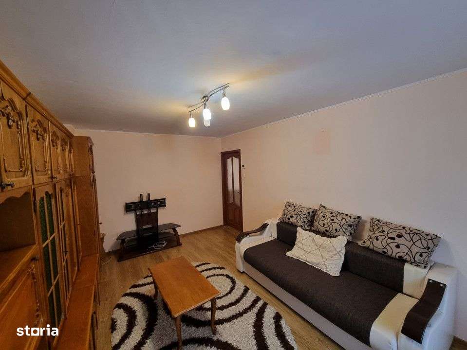 Zona Neagoe Voda- bloc din anul 1989- 2 camere decomandate- etaj 1 - Imagine principală: 5/11