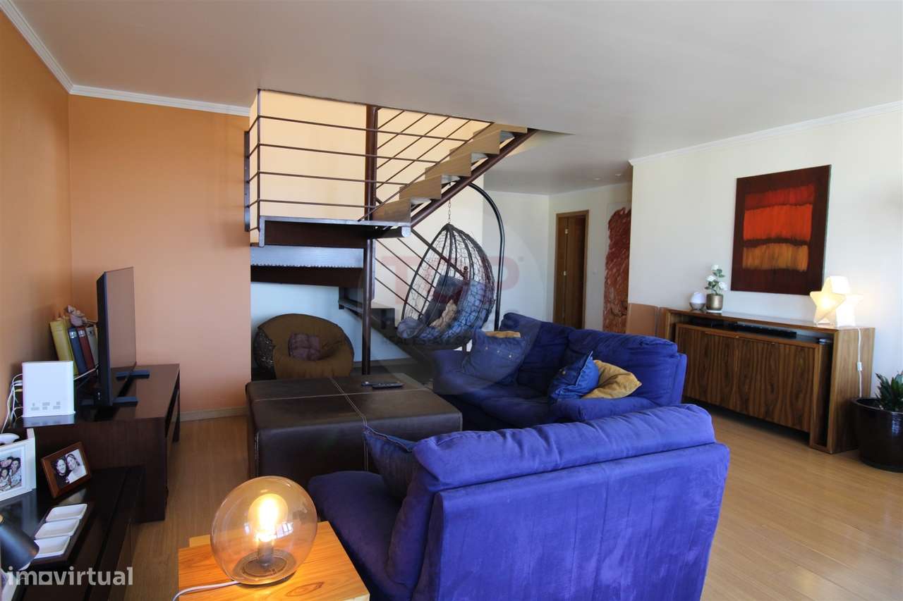 Penthouse T4+1 com Terraço Panorâmico e dois estacionamentos-47