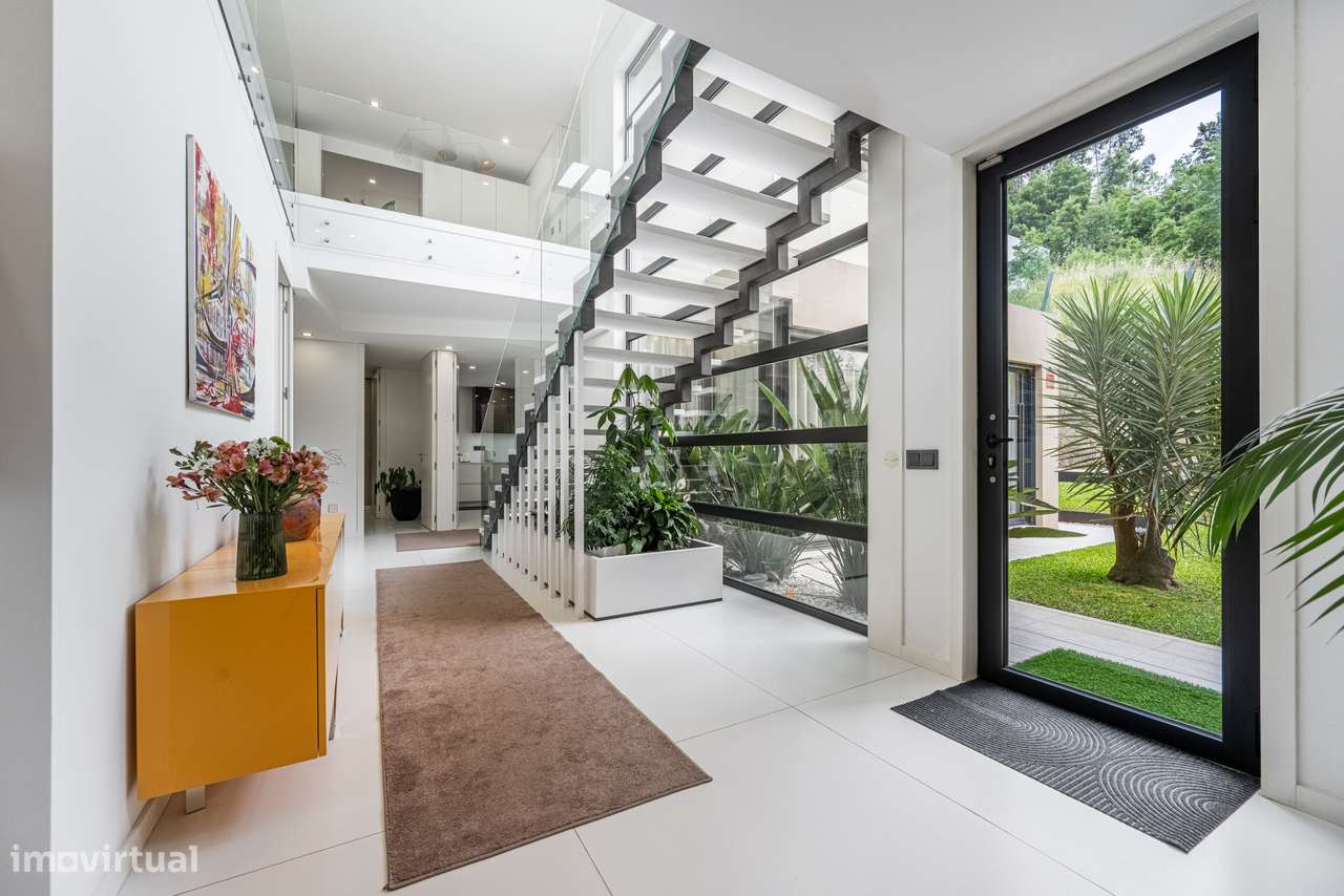 Moradia T4 com Rooftop Panorâmico e Piscina Privativa em GUIMARÃES-8