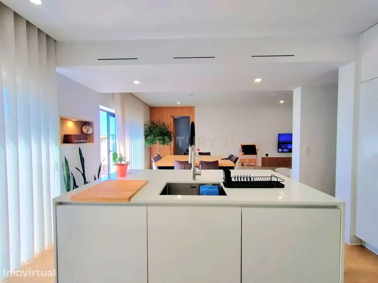 Moradia T3 em Primeira Linha de Mar em Cepães, Esposende-6