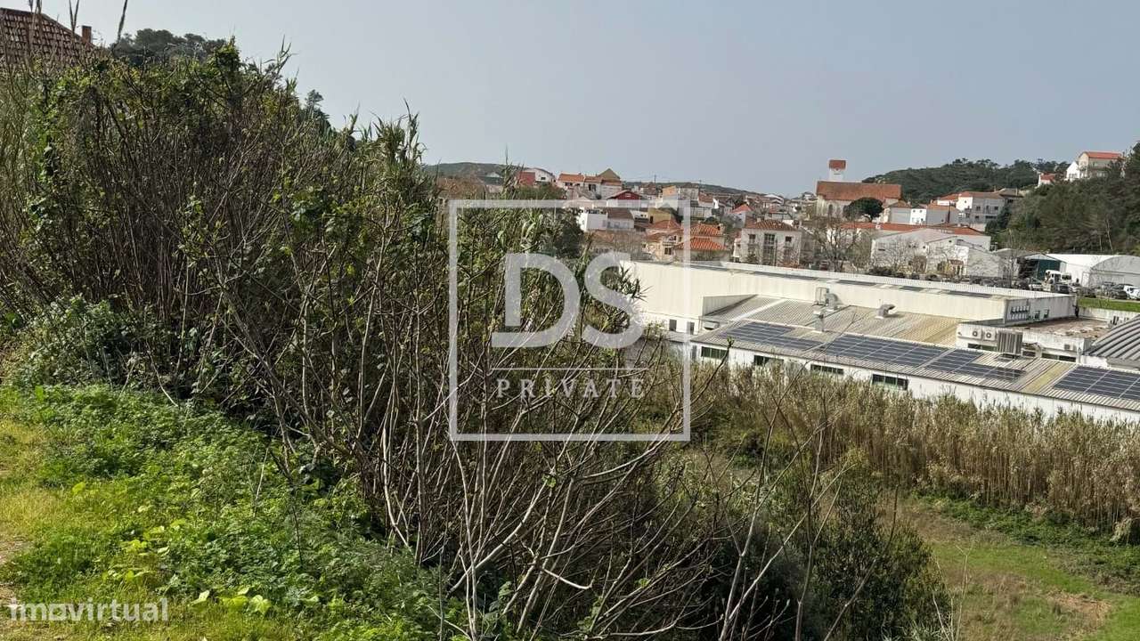 Terreno com projeto aprovado para 4 moradias, investimento estratégico - Grande imagem: 4/5