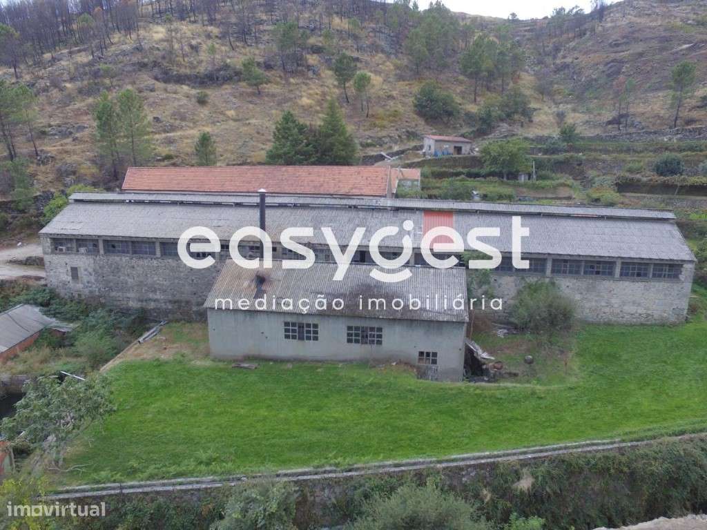 Antigo armazém com projeto de viabilidade na cidade da Covilhã - Grande imagem: 4/14