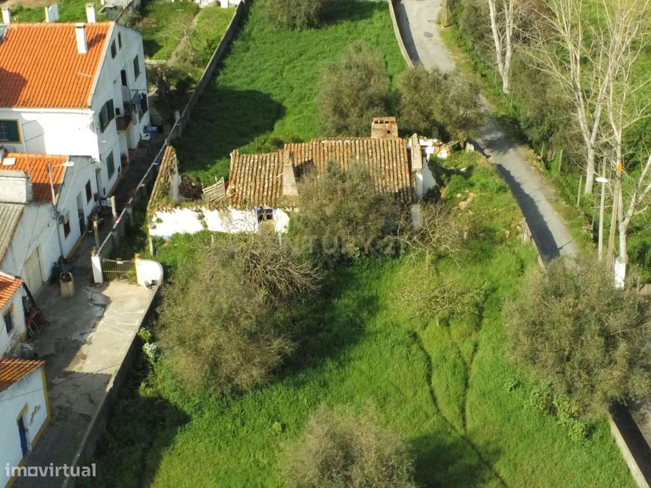 Terreno Urbano em Valverde, a 10 minutos do centro histórico de Évora. - Grande imagem: 4/17