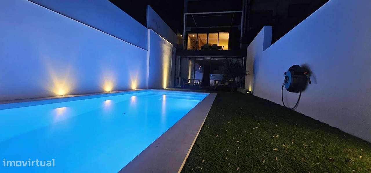 Moradia T3 com piscina aquecida em Serralves - Grande imagem: 2/11