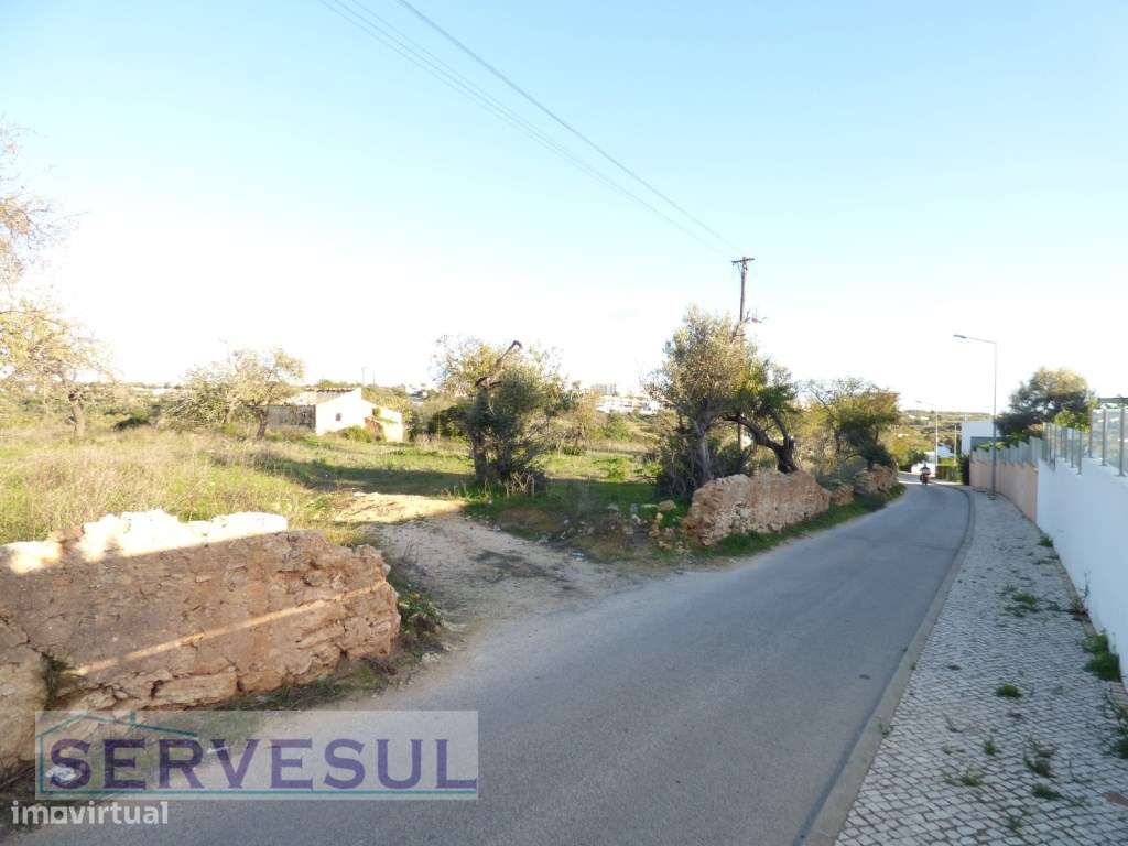 Terreno com Ruína, localizado numa zona elevada com vistas soberbas... - Grande imagem: 5/17