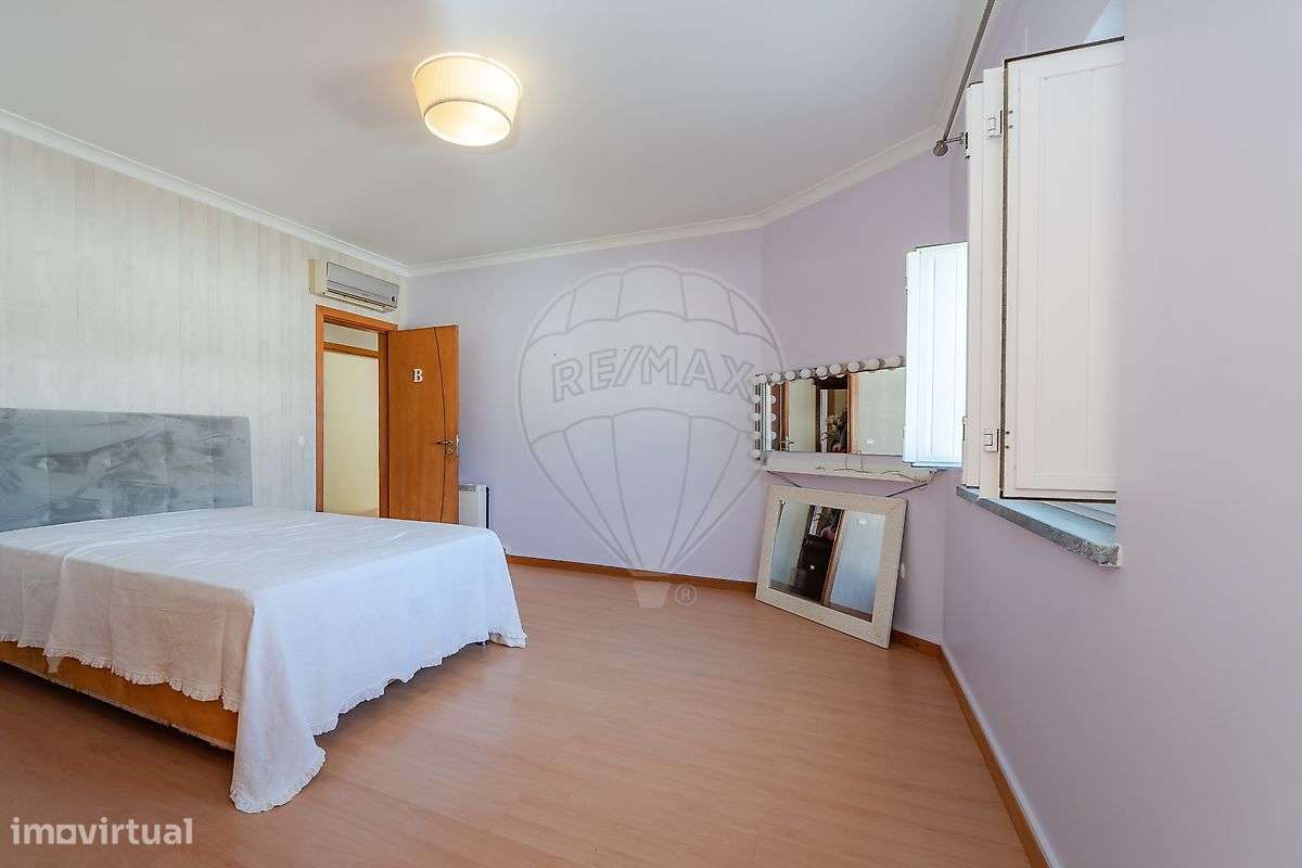 Moradia T4 para venda-26