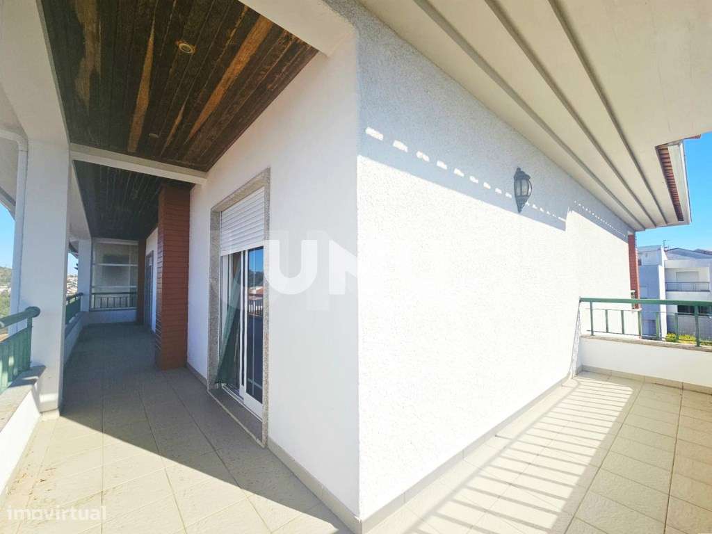 Moradia em Banda T5 - A 5 Minutos do Centro da Cidade de Viseu-24