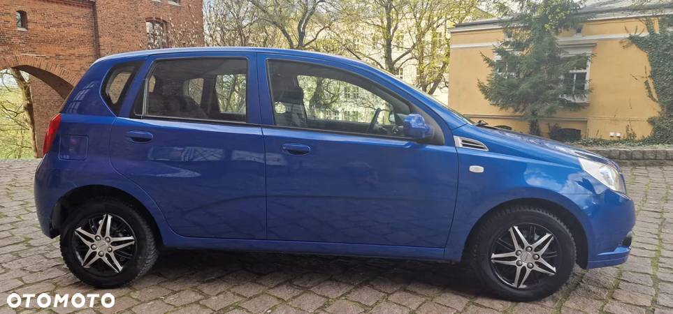 Chevrolet Aveo 1.2 16V Base / Classic - 25