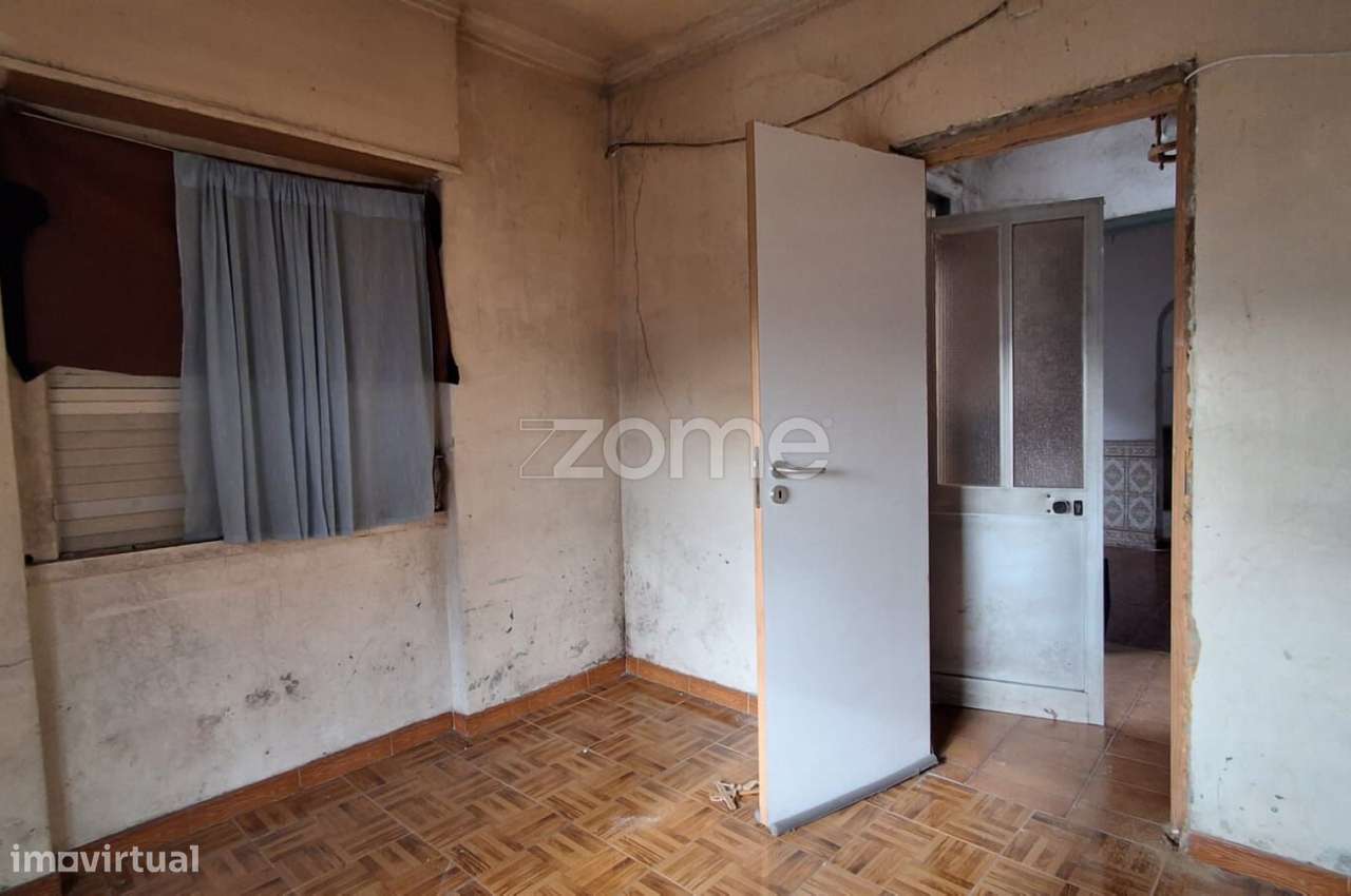 Moradia à venda na zona histórica da Pontinha-12