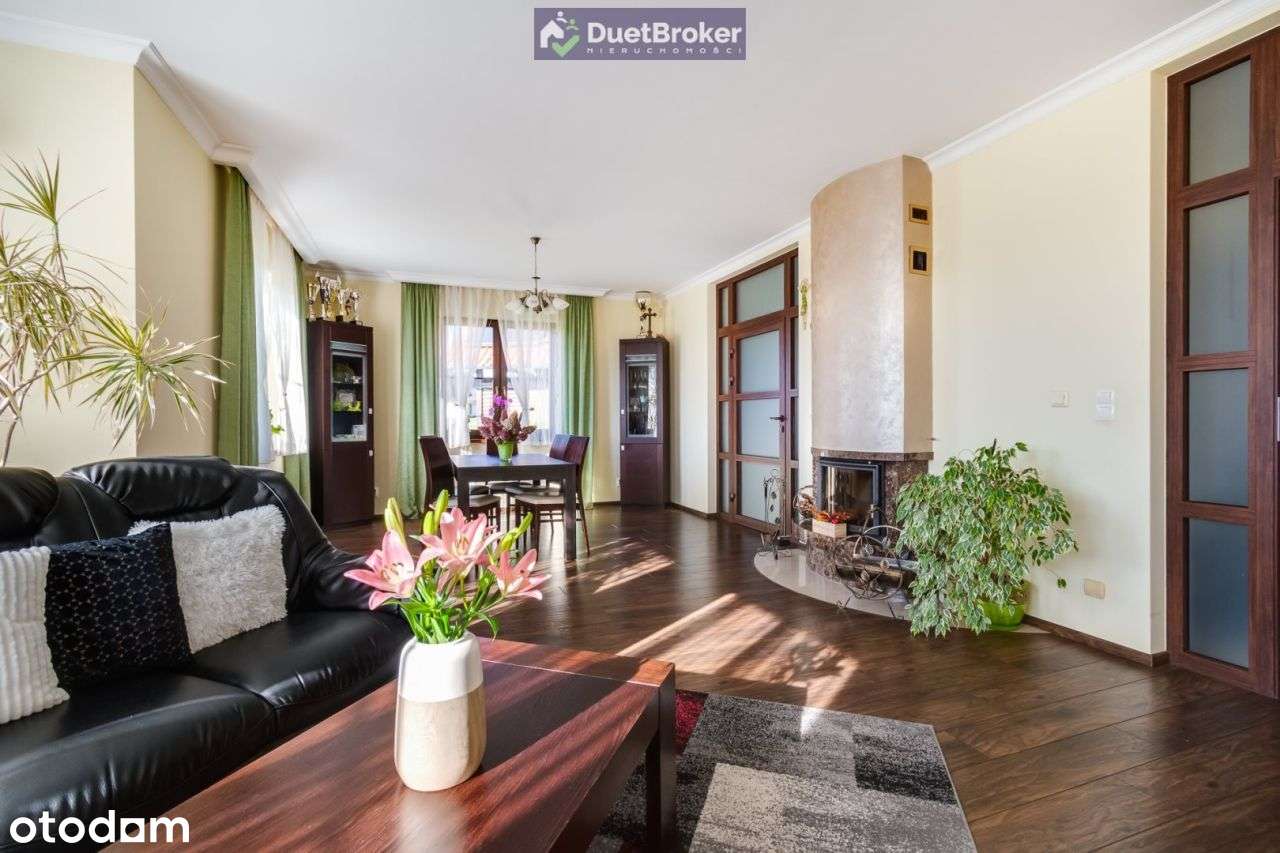 Rezydencja W Stylu Dworkowym-Brąswałd-Duża Działka-5