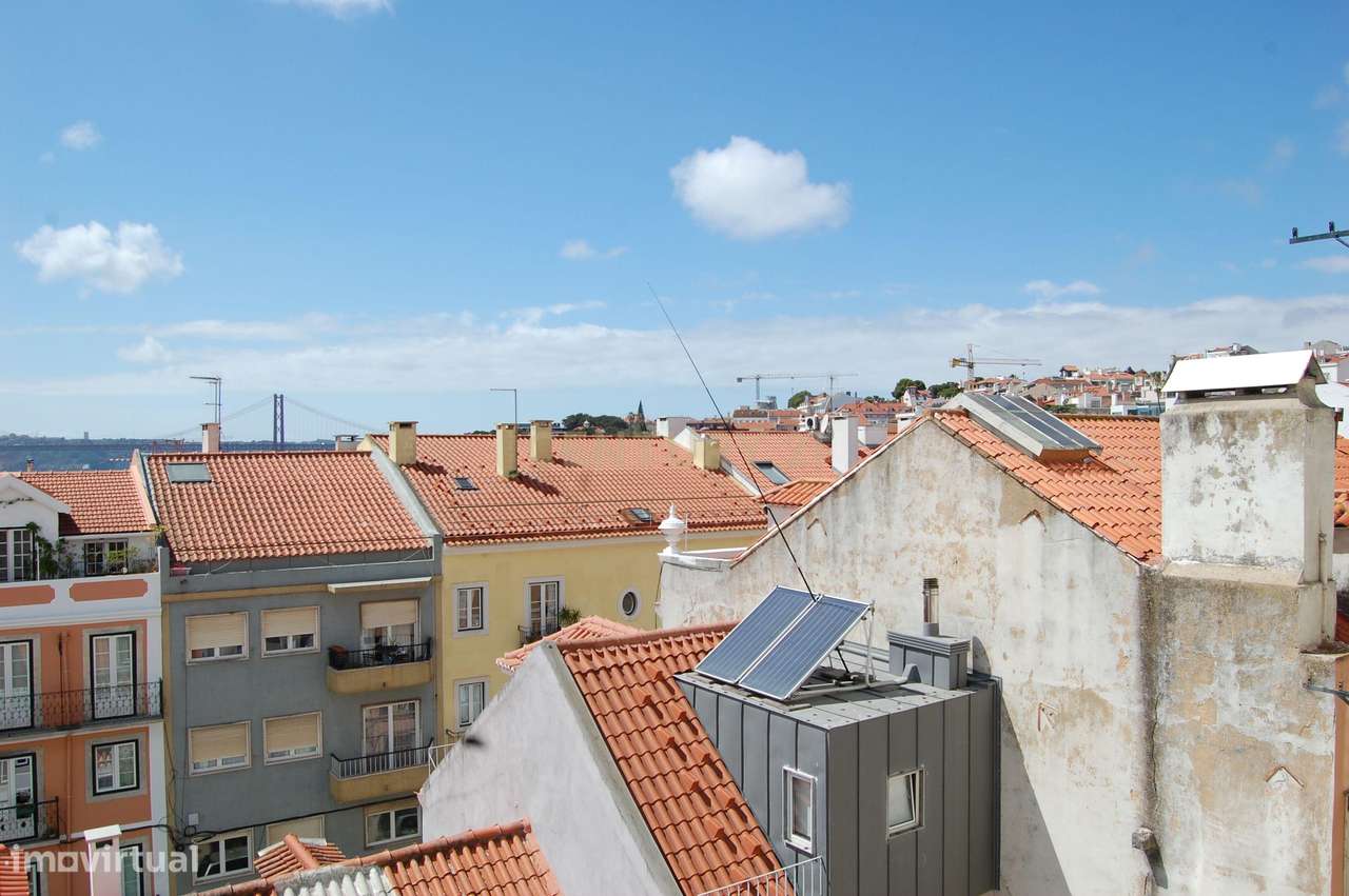Prédio para investimento na Estrela em Lisboa-12