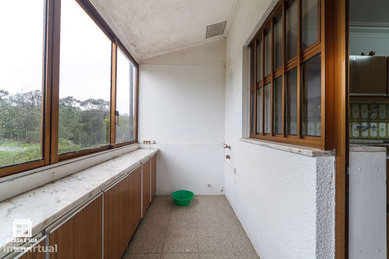 Moradia T4 de três frentes em Baguim do Monte - Exclusivo-3