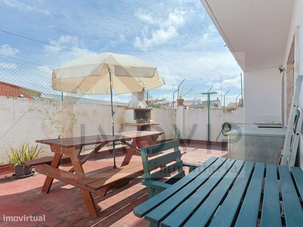 Apartamento T3 com terraço no Montijo (centro)-32