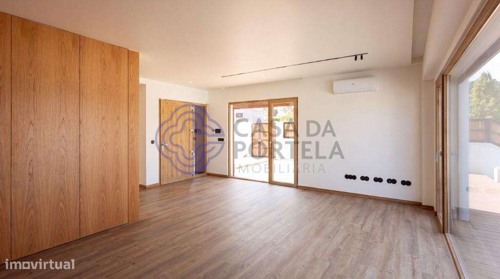 Moradia T4 com3 suites isolada-26