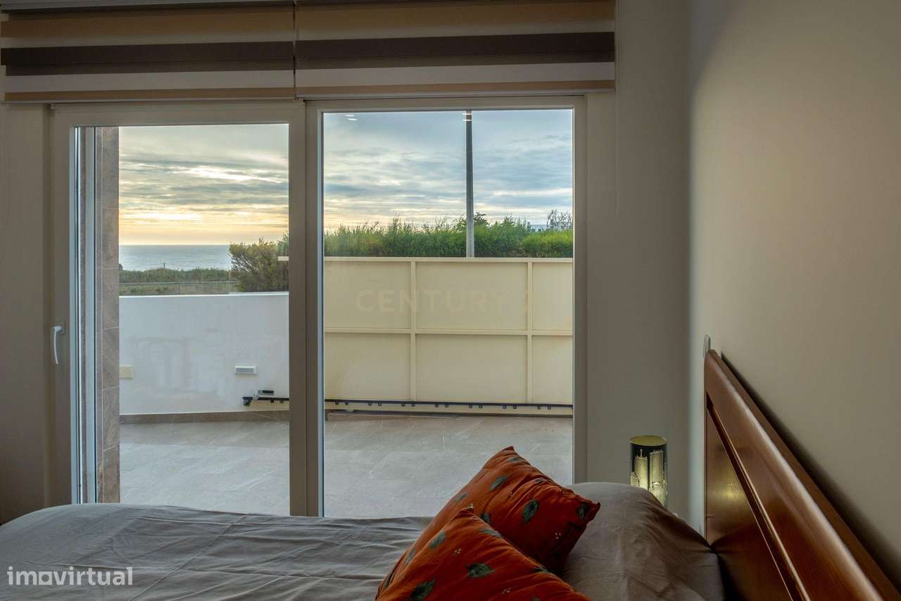 MORADIA ISOLADA TÉRREA T3 COM PISCINA AQUECIDA - ASSENTA (São Pedro d-20