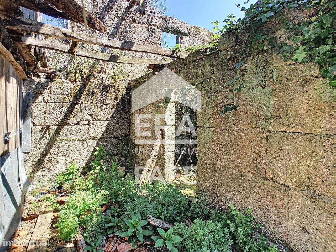 Moradia em pedra em Arnozela, Fafe-14