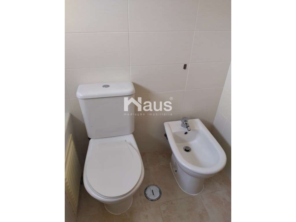 T3 com parqueamento e arrecadação-21