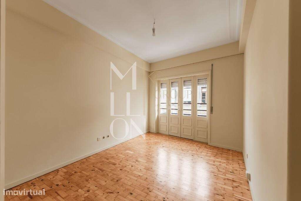 T2 Renovado com Garagem – Marquês | Porto - Grande imagem: 5/23