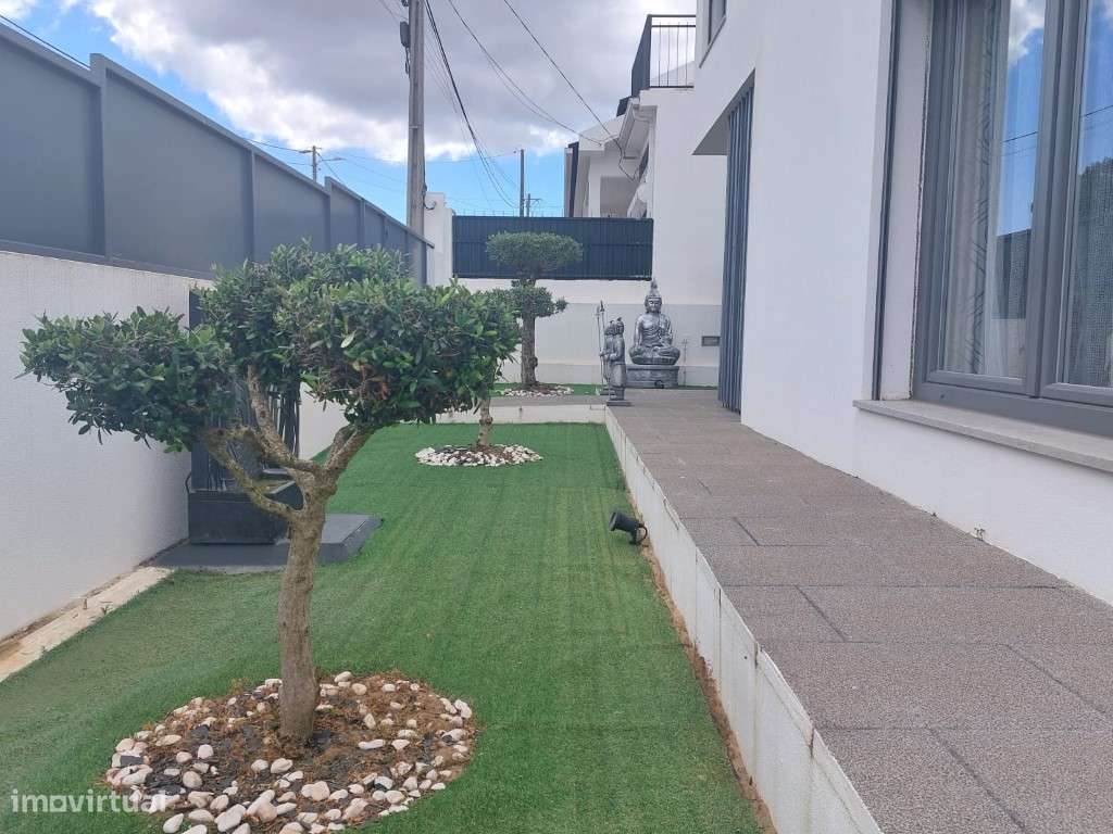 Moradia Isolada para Venda na Quinta do Conde-28