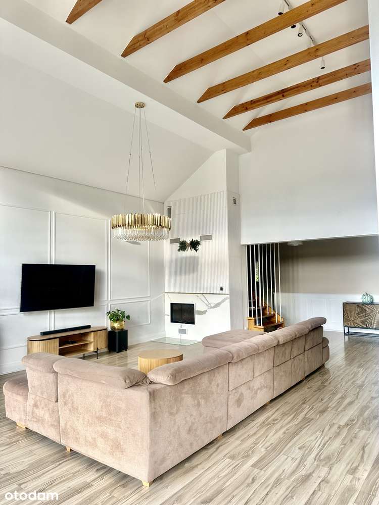 Nowoczesny dom z dużą działką i pięknym ogrodem – Łosino - Pełny obrazek: 4/18