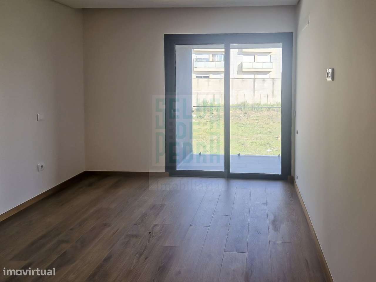 Moradia de 3 frentes V4 Famalicão-26