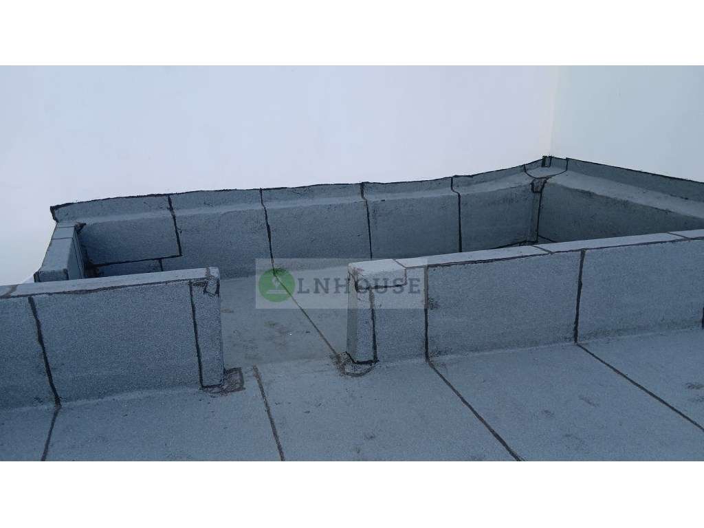 Moradia térrea T2 em remodelação com garagem, pátios e horta, Odele...-24