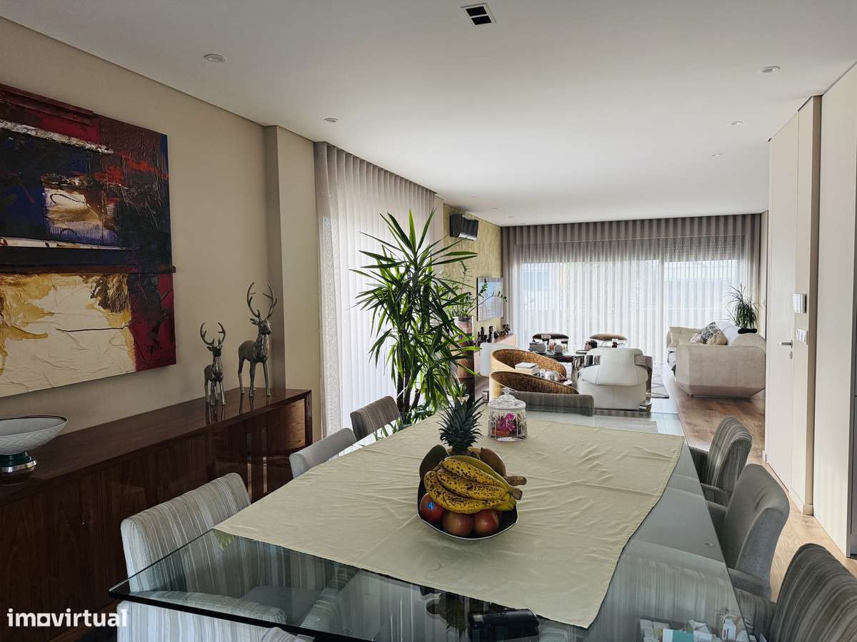 Moradia 3 frentes 200m praia-5