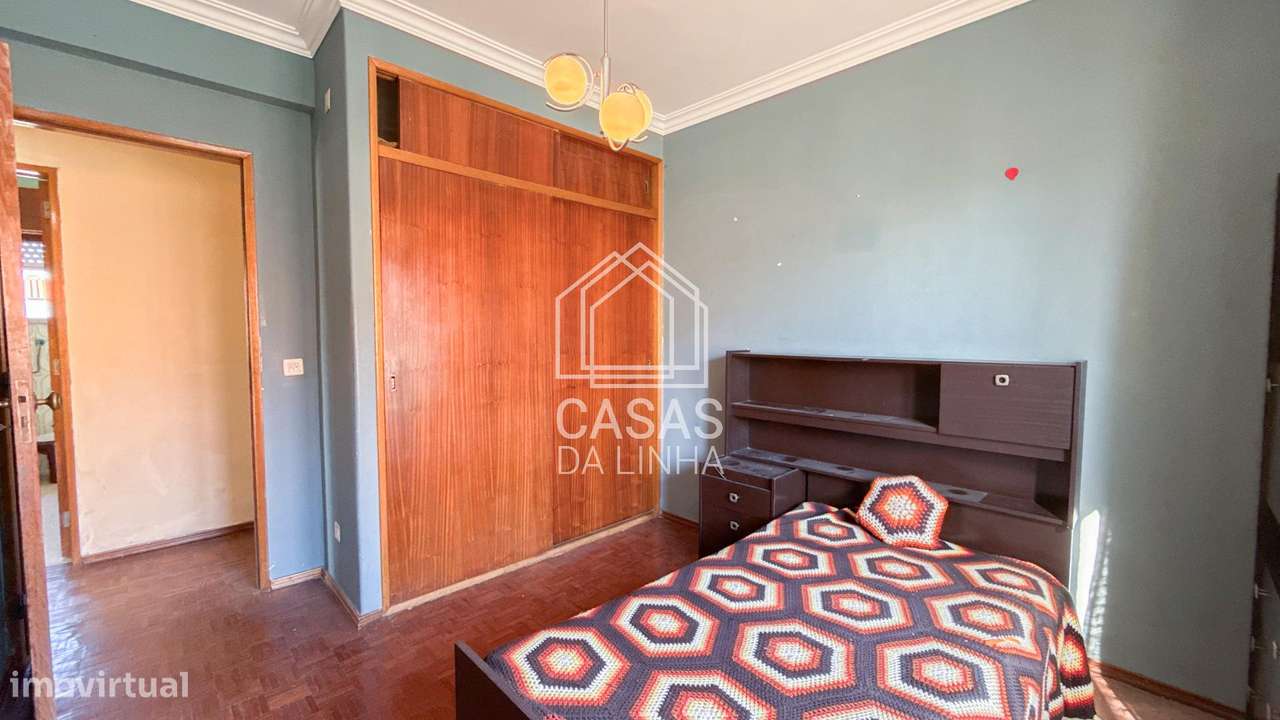 Moradia Independente T5 em Vila Fria - Porto Salvo-33