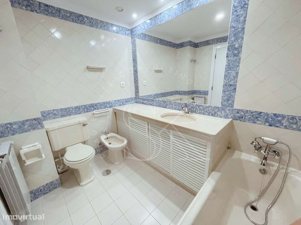 T3 em Condomínio Privado com piscina-6